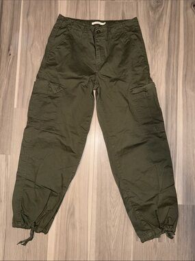 Levi's Olive Green Cargo Jogger Pants - Women's